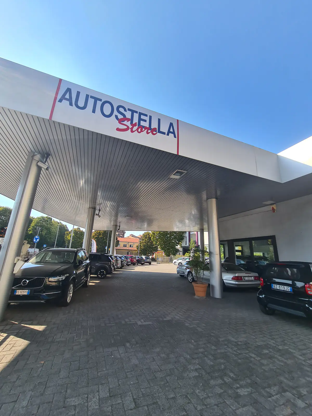 Sede Autostella Store di Viale Campari a Pavia